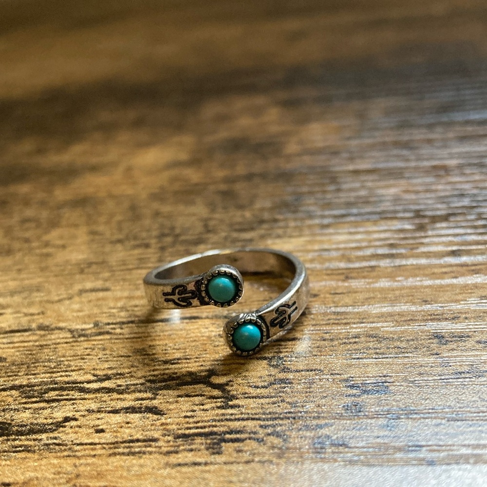 SHEIN Silver and Blue Adjustable Ring with Minimalist Design